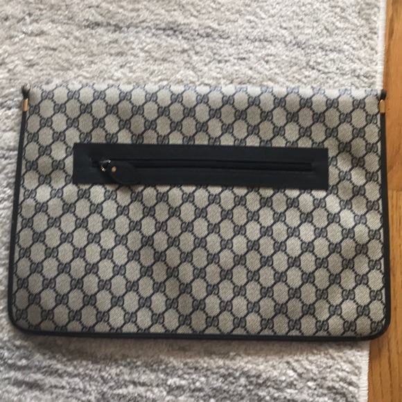 Vintage Gucci briefcase . - Picture 3 of 5